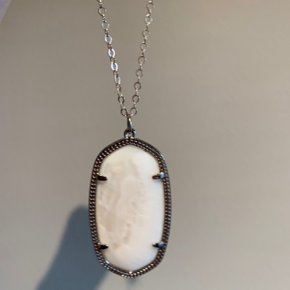 Kendra Scott Necklace - Picture 3 of 5